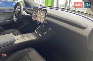 Внедорожник / Кроссовер Tesla Model Y 2025 в 