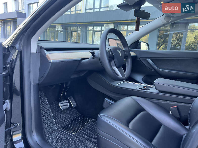 Внедорожник / Кроссовер Tesla Model Y 2021 в Львове фото 2 Внедорожник / Кроссовер Tesla Model Y 2021 в Львове