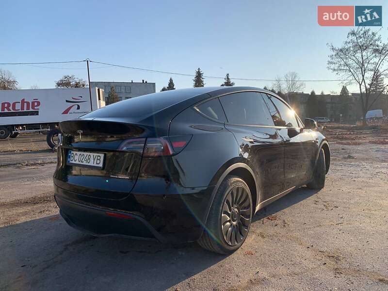 Внедорожник / Кроссовер Tesla Model Y 2023 в Львове