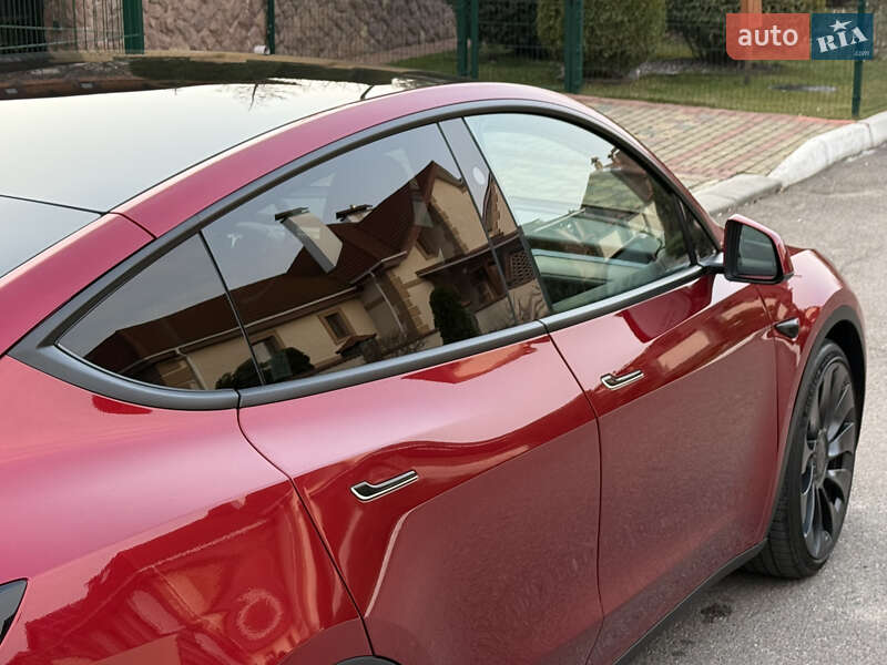 Внедорожник / Кроссовер Tesla Model Y 2024 в Ровно
