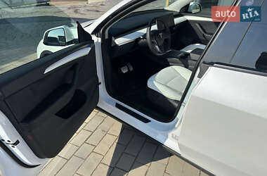 Внедорожник / Кроссовер Tesla Model Y 2023 в 
