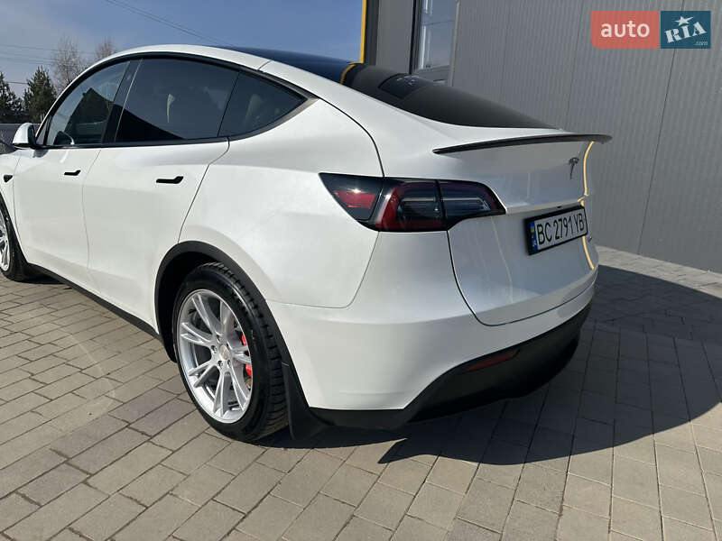 Внедорожник / Кроссовер Tesla Model Y 2023 в Львове