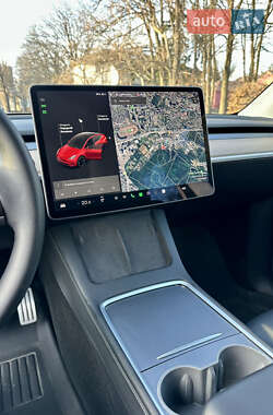Позашляховик / Кросовер Tesla Model Y 2020 в 