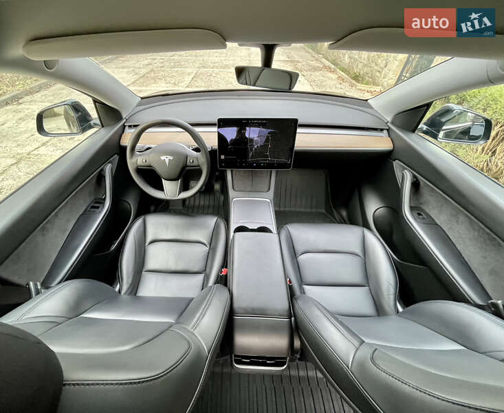 Позашляховик / Кросовер Tesla Model Y 2021 в Івано-Франківську