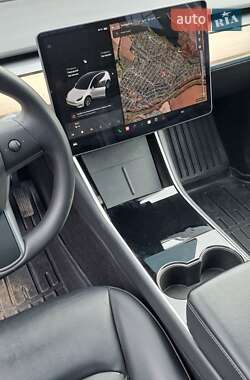 Внедорожник / Кроссовер Tesla Model Y 2020 в 