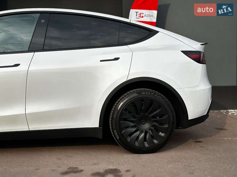 Позашляховик / Кросовер Tesla Model Y 2022 в Києві