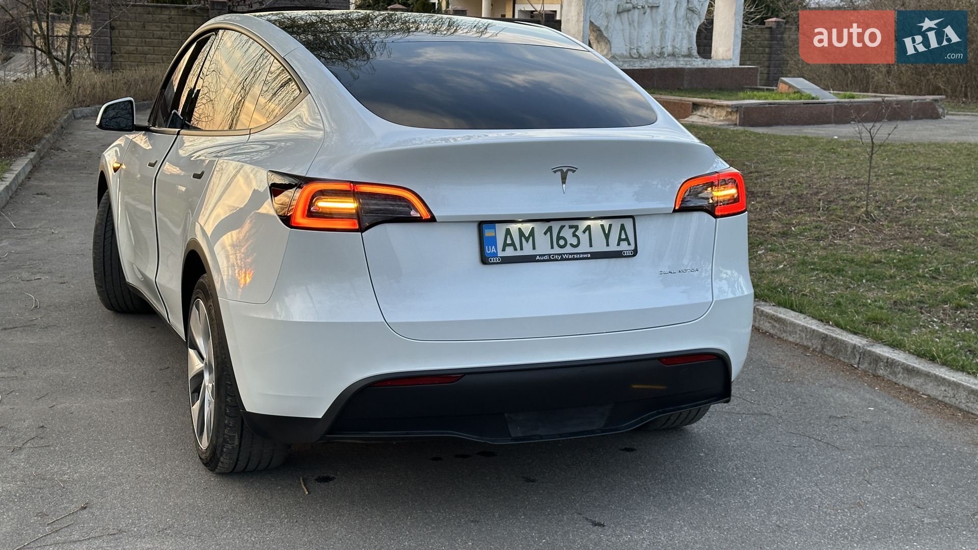 2022 Tesla Model Y - мініатюра 2