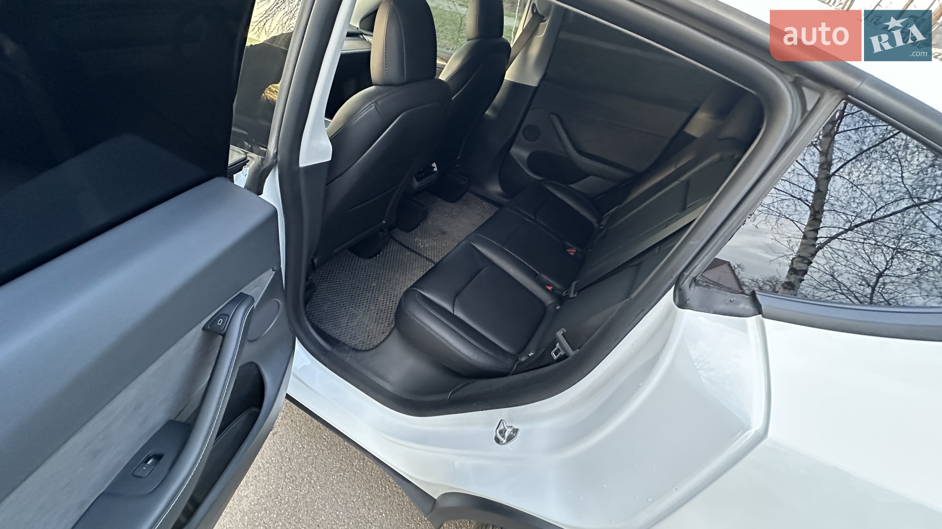 2022 Tesla Model Y - мініатюра 6