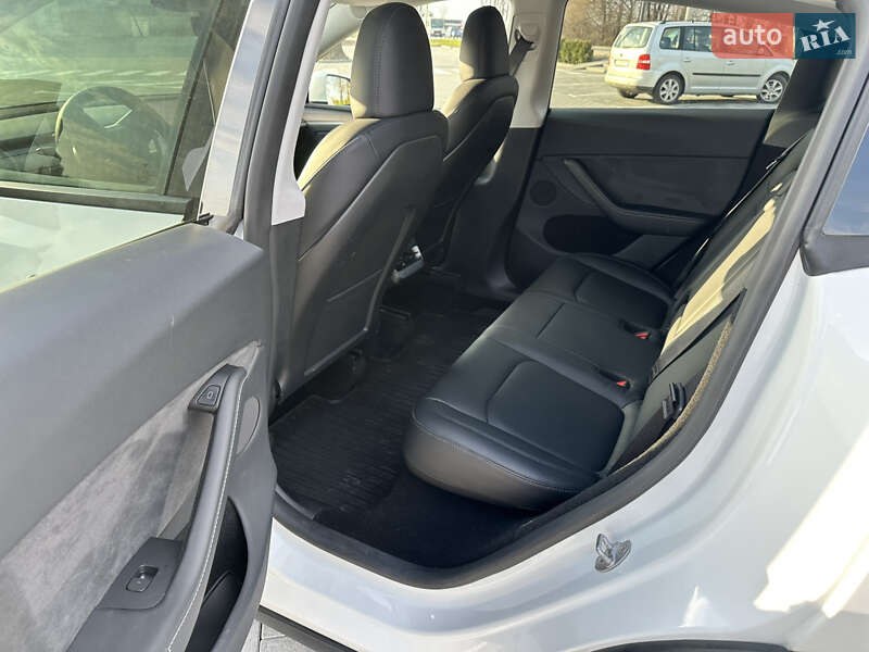 Позашляховик / Кросовер Tesla Model Y 2023 в Вінниці