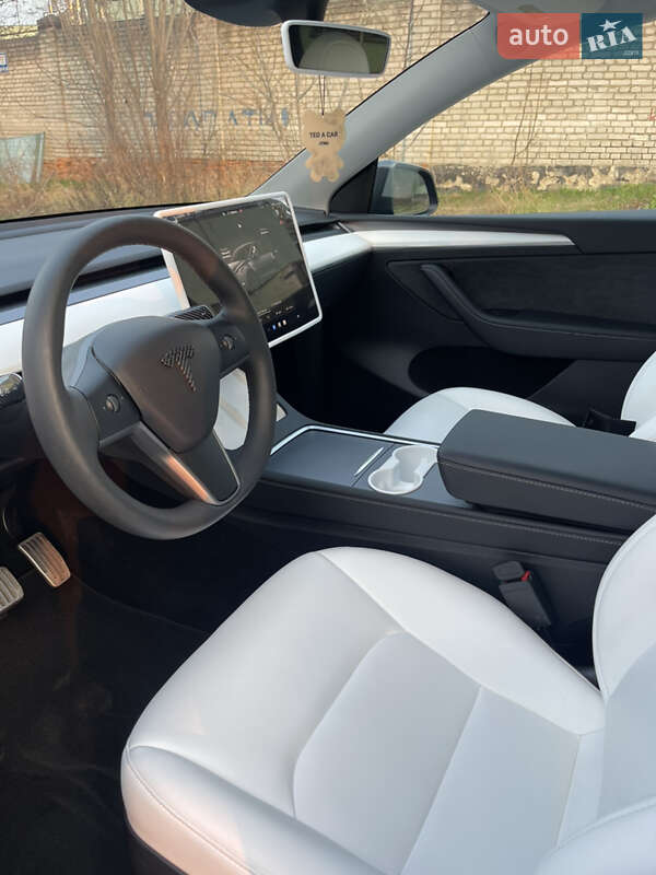 Внедорожник / Кроссовер Tesla Model Y 2023 в Львове фото 18 Внедорожник / Кроссовер Tesla Model Y 2023 в Львове