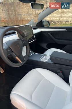Внедорожник / Кроссовер Tesla Model Y 2023 в 