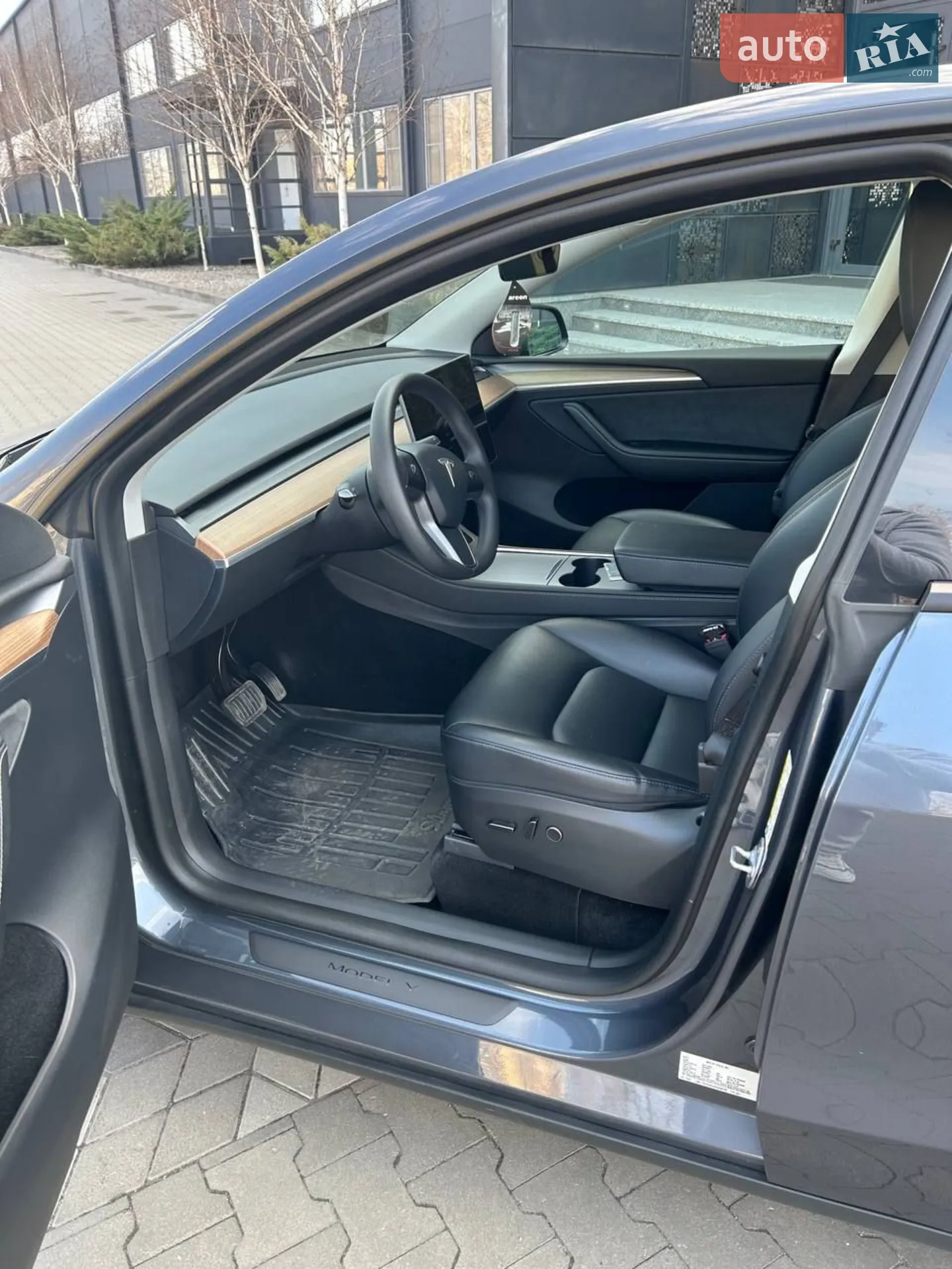 2023 Tesla Model Y - мініатюра 26