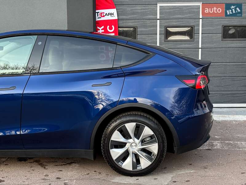 Внедорожник / Кроссовер Tesla Model Y 2022 в Киеве