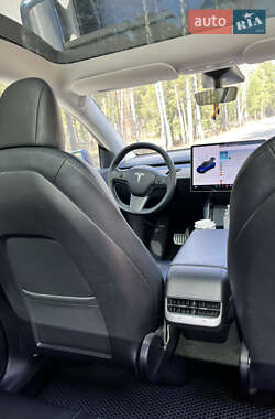 Внедорожник / Кроссовер Tesla Model Y 2020 в Киеве