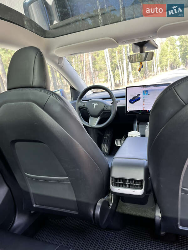 Позашляховик / Кросовер Tesla Model Y 2020 в Києві