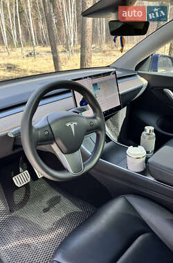 Внедорожник / Кроссовер Tesla Model Y 2020 в Киеве