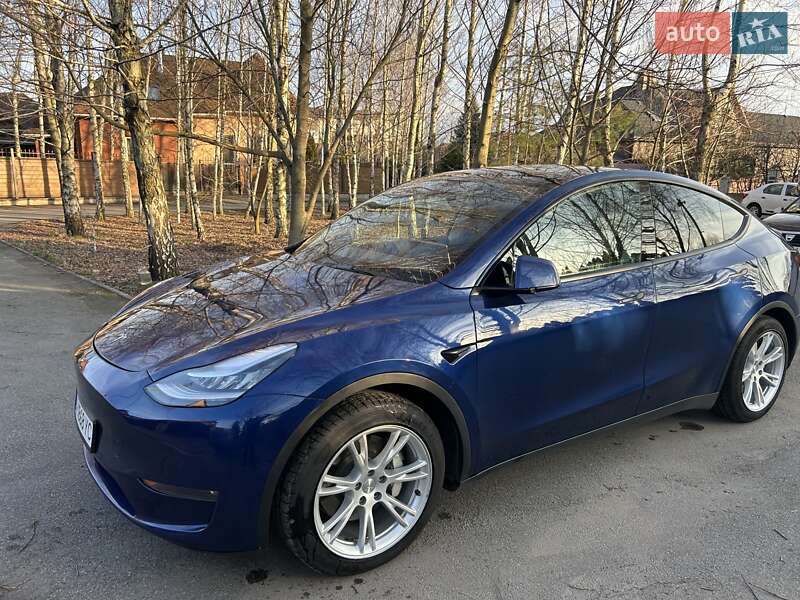 Tesla Model Y 2021