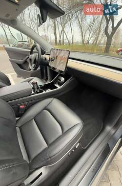 Внедорожник / Кроссовер Tesla Model Y 2020 в 