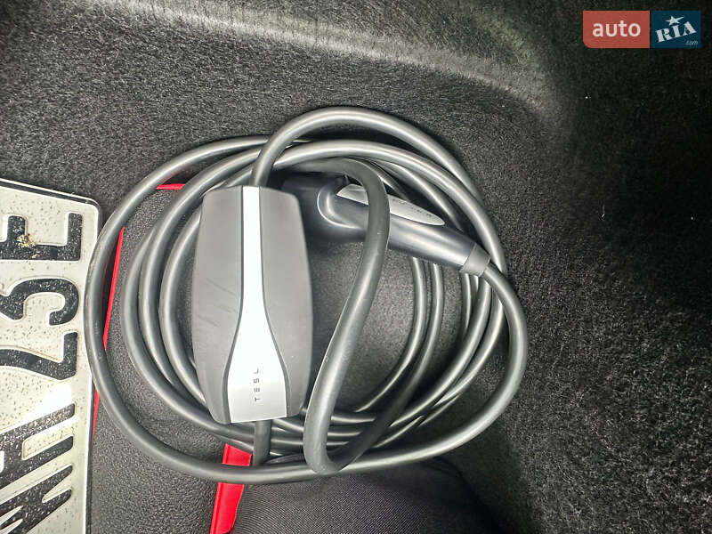 Внедорожник / Кроссовер Tesla Model Y 2022 в Долине фото 40 Внедорожник / Кроссовер Tesla Model Y 2022 в Долине