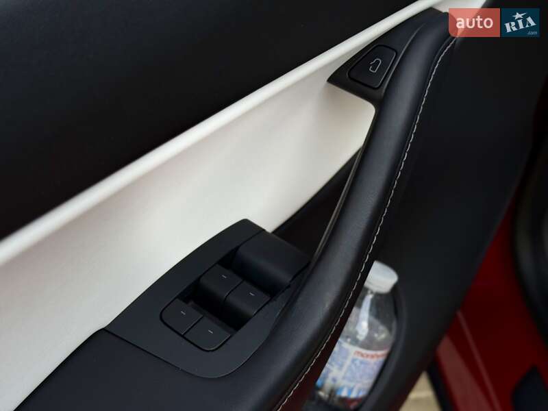 Внедорожник / Кроссовер Tesla Model Y 2021 в Тернополе фото 50 Внедорожник / Кроссовер Tesla Model Y 2021 в Тернополе