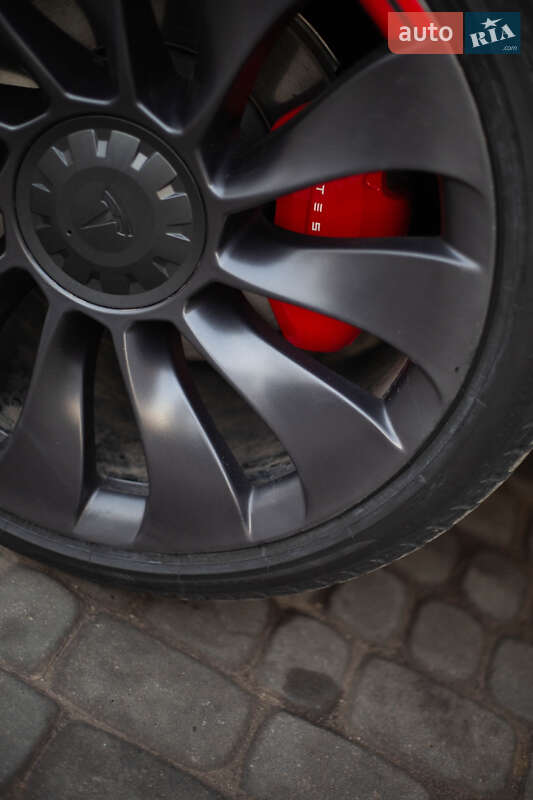 Внедорожник / Кроссовер Tesla Model Y 2021 в Виннице