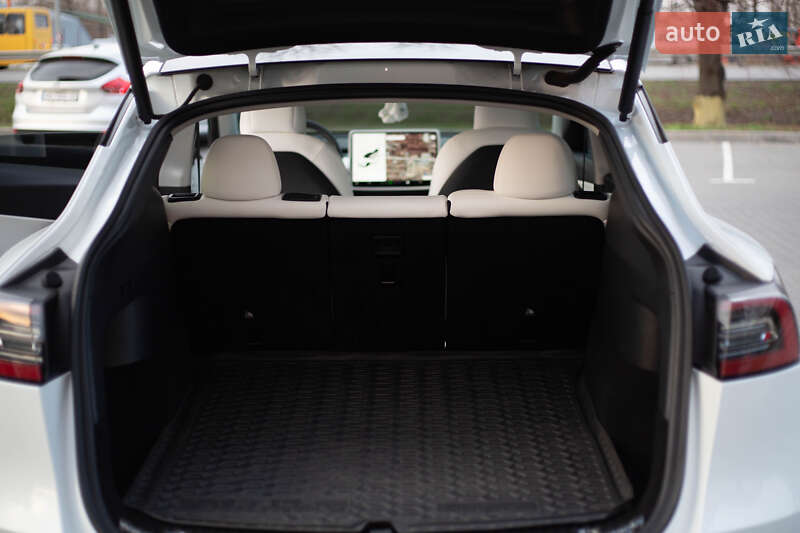 Внедорожник / Кроссовер Tesla Model Y 2021 в Виннице