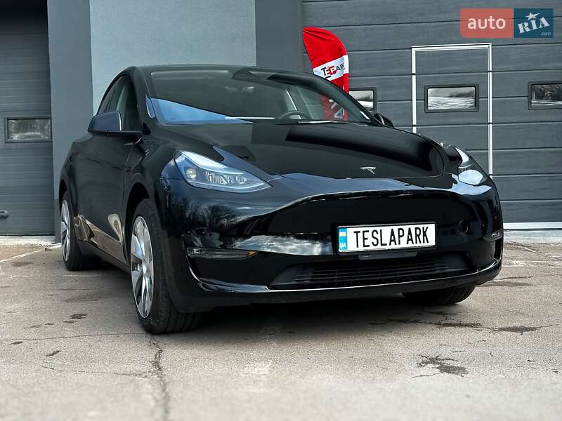 Внедорожник / Кроссовер Tesla Model Y 2023 в Киеве
