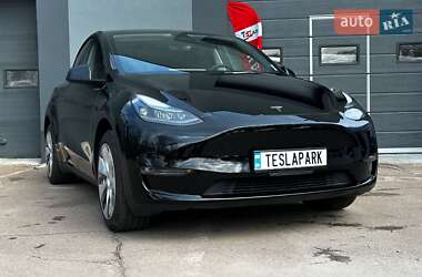Внедорожник / Кроссовер Tesla Model Y 2023 в 