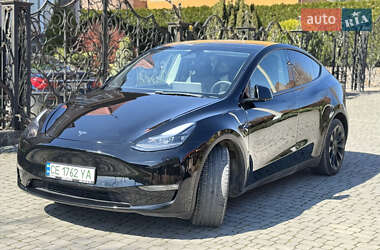 Позашляховик / Кросовер Tesla Model Y 2023 в 