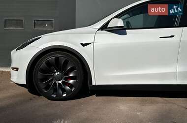Позашляховик / Кросовер Tesla Model Y 2022 в 
