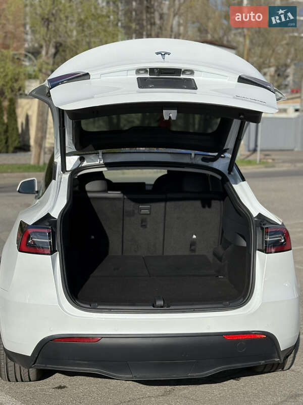 Внедорожник / Кроссовер Tesla Model Y 2022 в Киеве