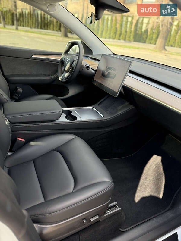 Внедорожник / Кроссовер Tesla Model Y 2022 в Киеве