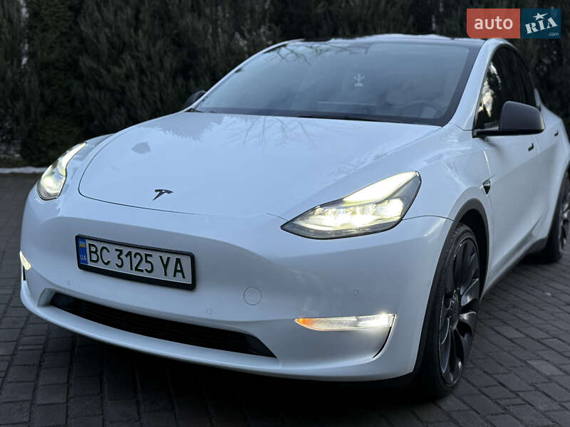 Tesla Model Y 2022