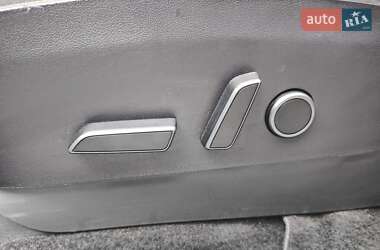 Внедорожник / Кроссовер Tesla Model Y 2021 в 
