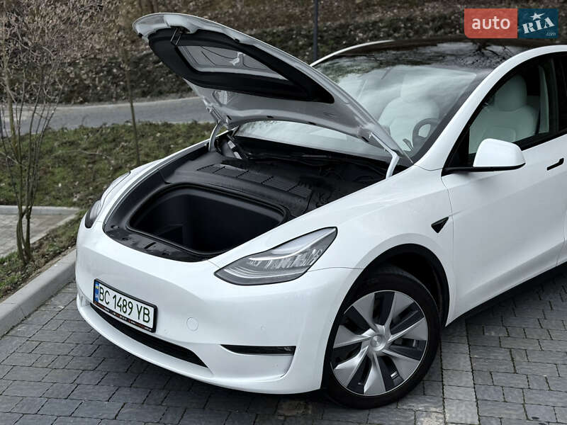 Позашляховик / Кросовер Tesla Model Y 2021 в Львові