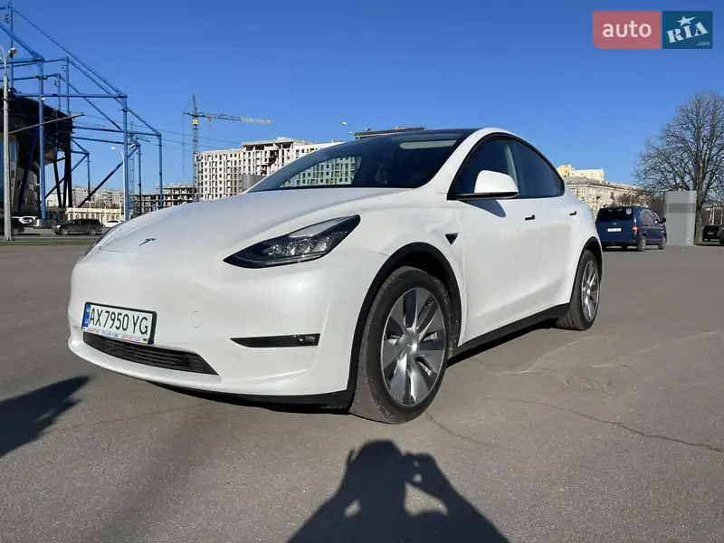 Tesla Model Y 2021