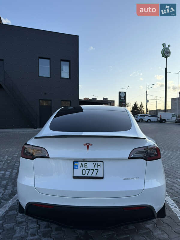 Позашляховик / Кросовер Tesla Model Y 2022 в Дніпрі