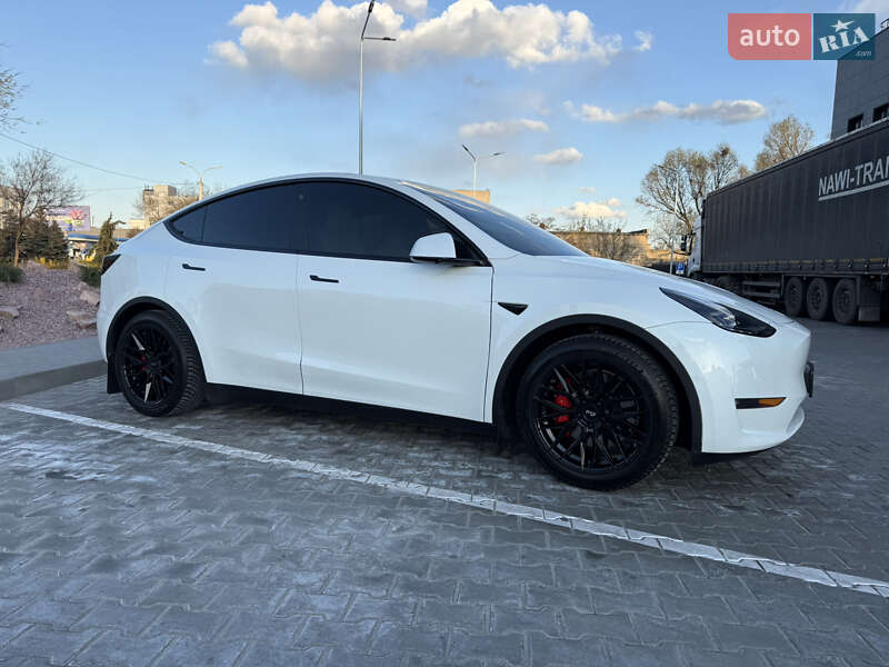 Позашляховик / Кросовер Tesla Model Y 2022 в Дніпрі