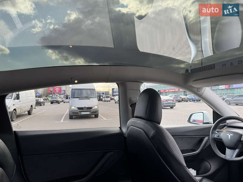 Внедорожник / Кроссовер Tesla Model Y 2021 в Киеве