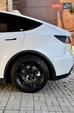 Внедорожник / Кроссовер Tesla Model Y 2022 в 