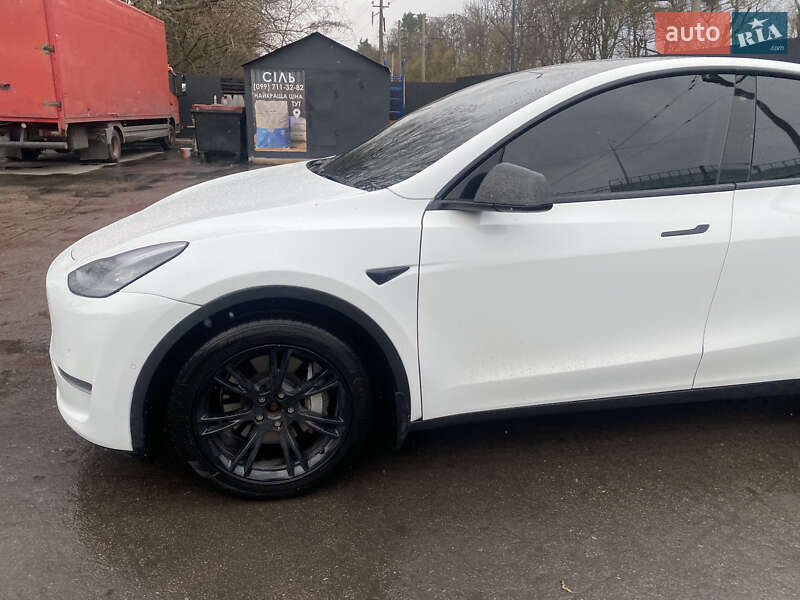 Позашляховик / Кросовер Tesla Model Y 2020 в Києві