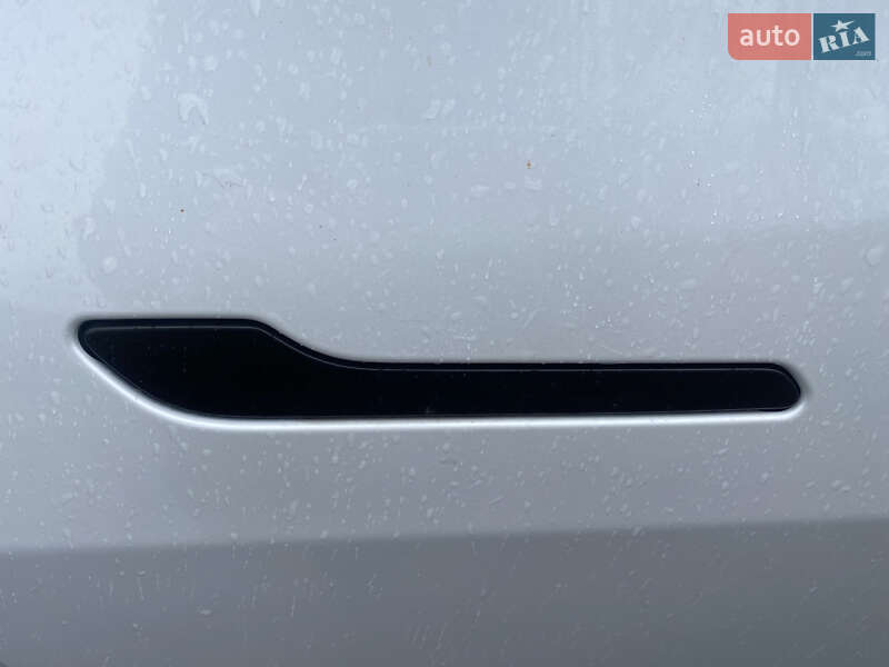 Позашляховик / Кросовер Tesla Model Y 2020 в Києві