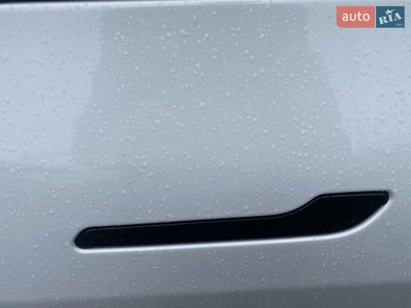 Позашляховик / Кросовер Tesla Model Y 2020 в Києві