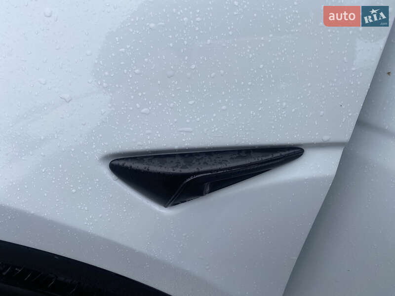 Позашляховик / Кросовер Tesla Model Y 2020 в Києві