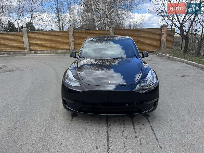 Внедорожник / Кроссовер Tesla Model Y 2023 в Киеве