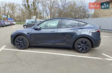 Внедорожник / Кроссовер Tesla Model Y 2024 в 