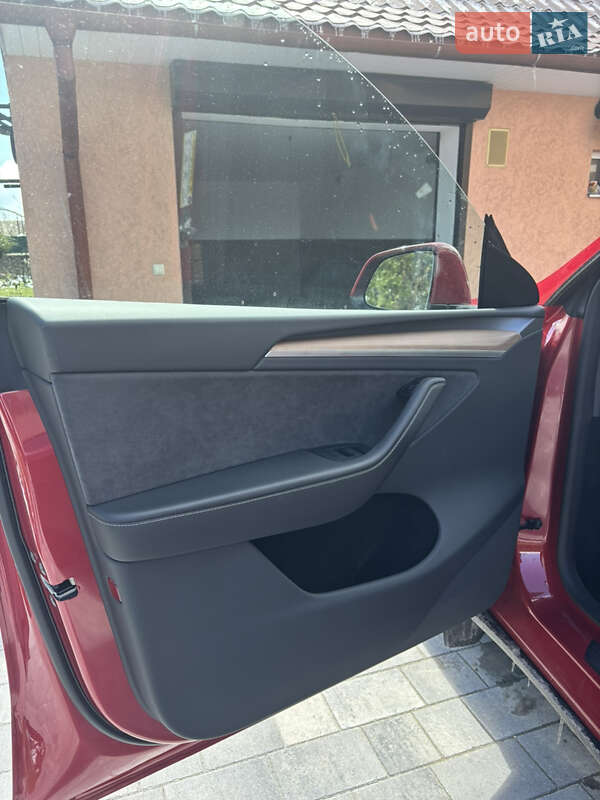 Внедорожник / Кроссовер Tesla Model Y 2023 в Збараже