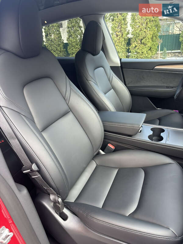 Внедорожник / Кроссовер Tesla Model Y 2023 в Збараже