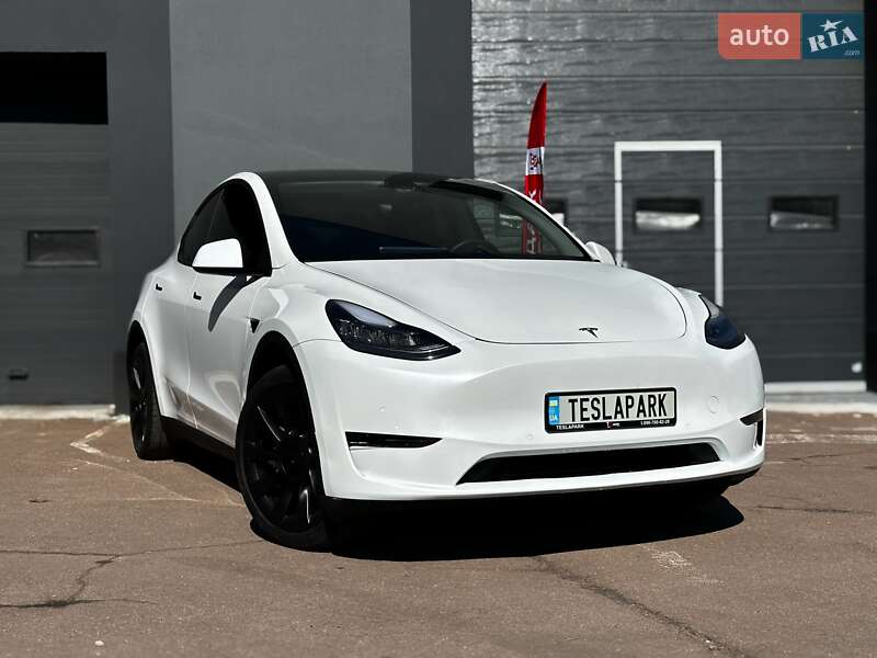 Tesla Model Y 2021