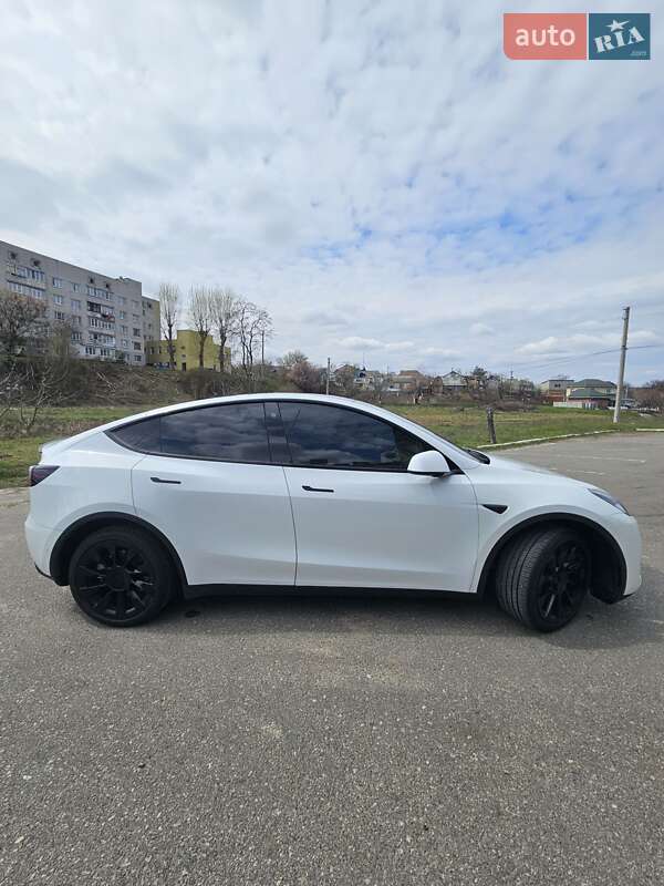Внедорожник / Кроссовер Tesla Model Y 2022 в Киеве